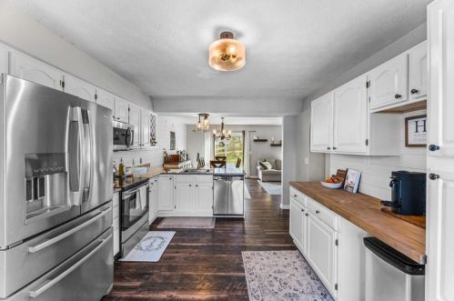 101 Cole Ct, Harmony PA  16037-7766 exterior