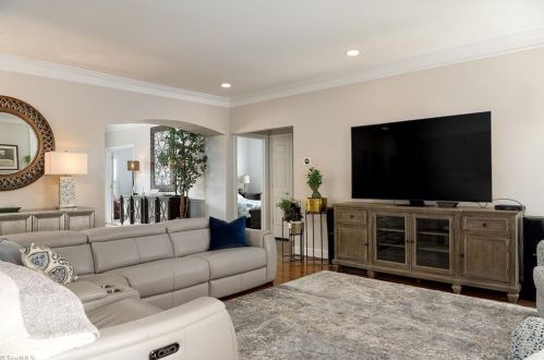 2 Bluff Ridge Ct, Greensboro NC  27455-2298 exterior