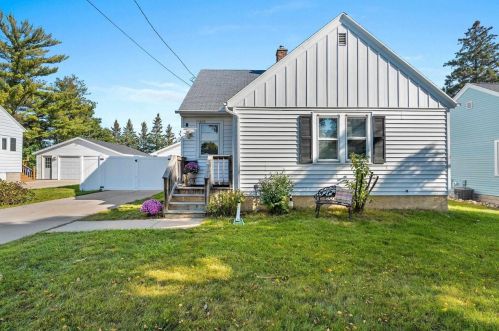 1400 Dousman St, Green Bay, WI 54303-3126