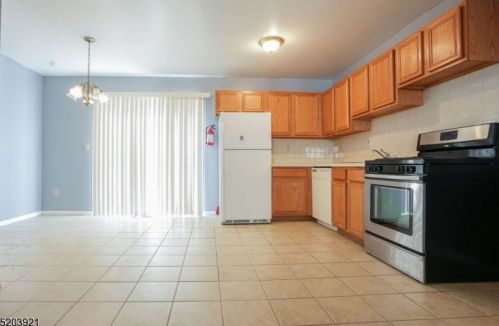 174 Clinton St, East Orange NJ  07018-3040 exterior