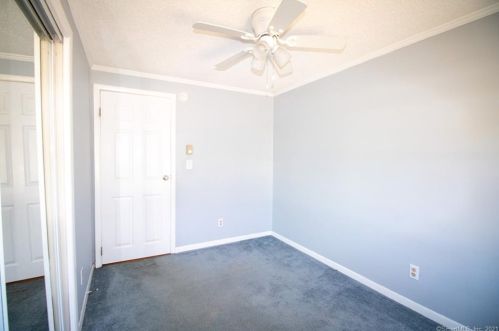 34 Lester St, United States Coast Guard Ac CT  06320-4327 exterior