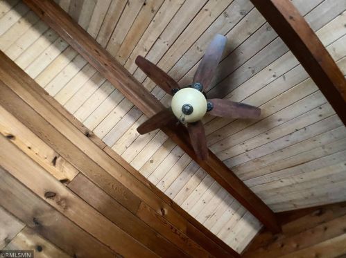 579 County Rd B, Saint Paul MN 55117-1802 exterior