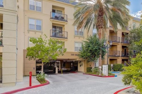 2403 Watermarke Pl, Irvine CA  92612-7690 exterior