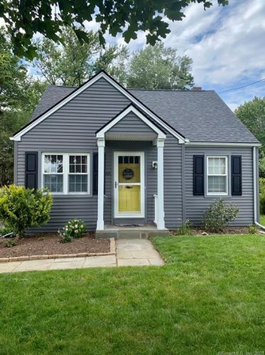 65 Rockwell Ave, Plainville, CT 06062-1716