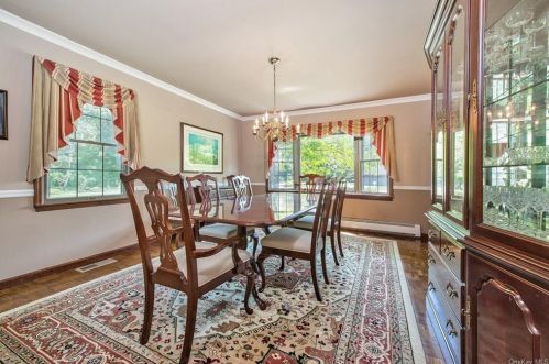 11 Greenhaven Rd, Tompkins Corners NY  10579-3303 exterior