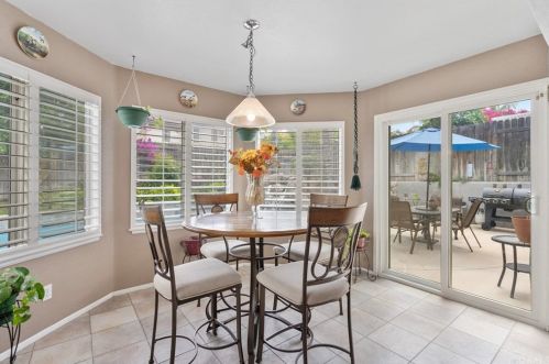 8512 Rosemary Dr, Riverside CA exterior