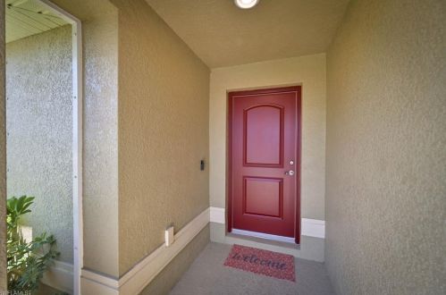 2853 6th Ter, Cape Coral, FL 33993-7008