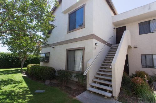 3617 Avocado Village Ct, La Mesa, CA 91941-7368