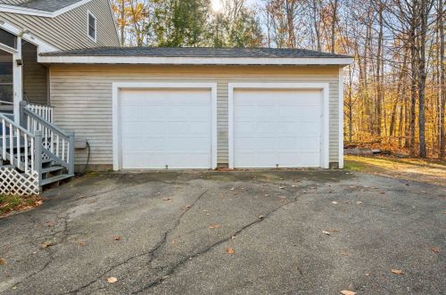 728 Side Dr, Alton, NH 03809-4726