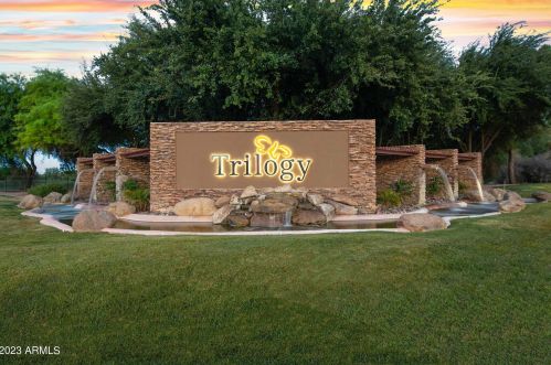 4656 Rakestraw Ln, Gilbert, AZ 85298-4628
