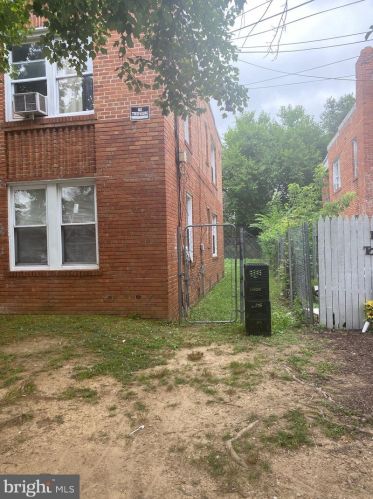 5313 Astor Pl, Washington, DC 20019-6502