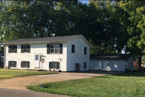 1318 5th St, Shaffton IA  52730-1741 exterior