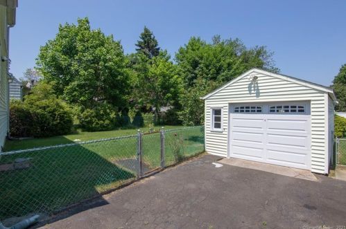 18 Wayland Rd, Milford CT  06460-4534 exterior