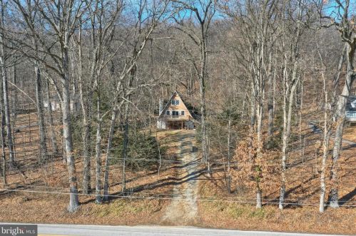 4755 Zeiglers Church Rd, Spring Grove, PA 17362-7582