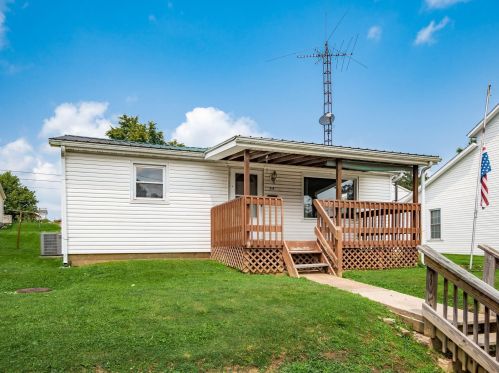 319 Whitehouse St, Crooksville OH  43731-1342 exterior