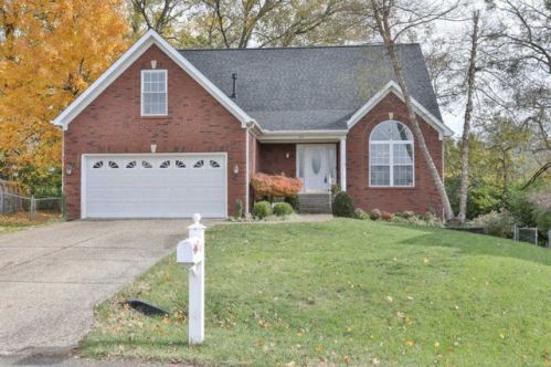 9416 Alex Ct, Louisville, KY 40299-8100