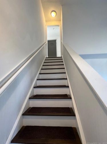 144 Kara Dr, Waterbury CT  06704-1571 exterior