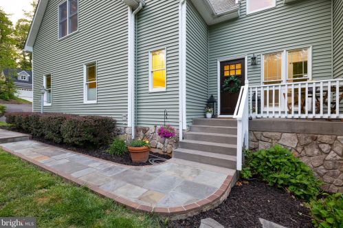 100 Confederate Cir, Locust Grove VA  22508-5735 exterior