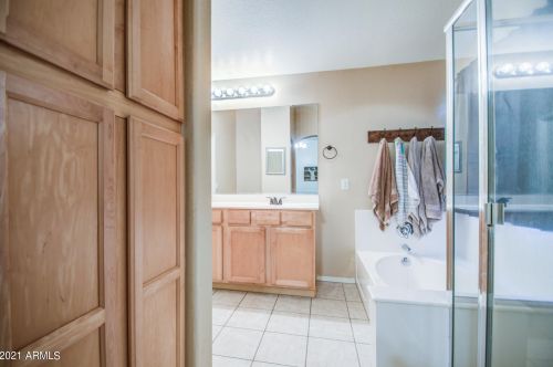 4057 Summer Ct, Gilbert AZ  85297-6602 exterior