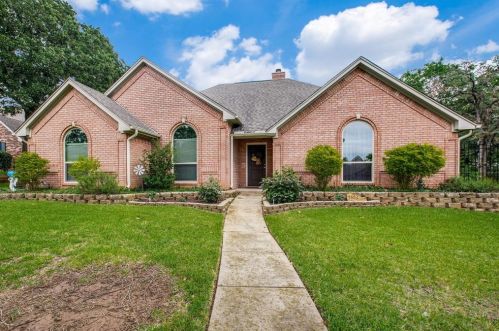 7552 Hightower Dr, Fort Worth, TX 76182-3824
