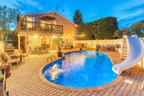 2784 Judith Ct, North Bellmore, NY 11710-5305