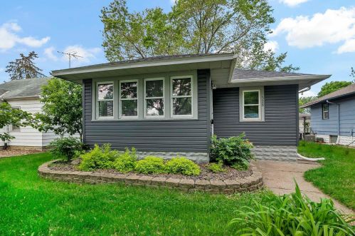 528 2nd Ave, South Saint Paul, MN 55075-2810
