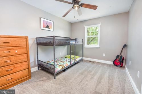 13439 Princedale Dr, Woodbridge VA  22193-3911 exterior