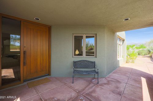 10095 Graythorn Dr, Scottsdale, AZ 85262-5136