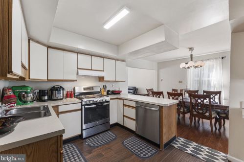 21 Clamer Ave, Collegeville PA  19426-2303 exterior
