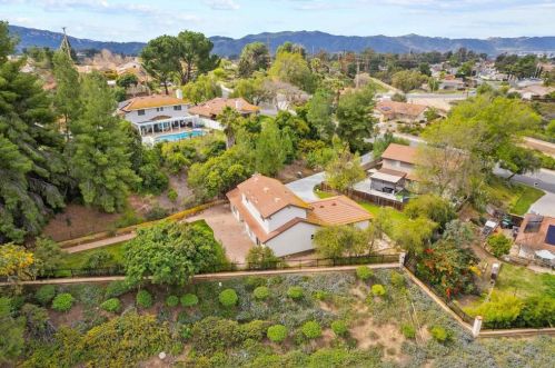 30669 Southern Cross Rd, Temecula CA  92592-3249 exterior