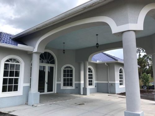 3985 26th Ave, Naples, FL 34117-8869