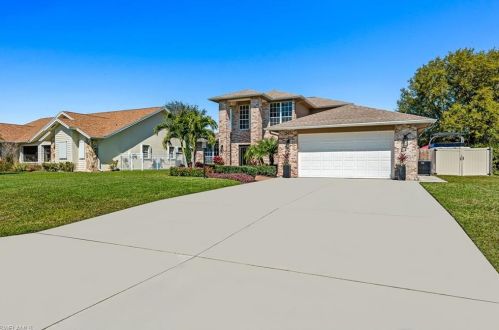 53 Johnnycake Dr, Naples, FL 34110-1345