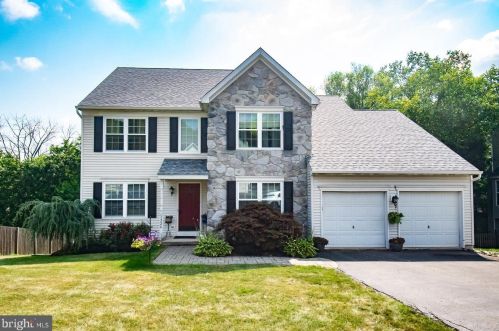 1326 Meadowview Dr, Pottstown, PA 19464-1937