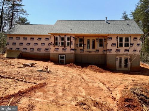 15303 Red Oak Ln, Mineral, VA 23117-9115