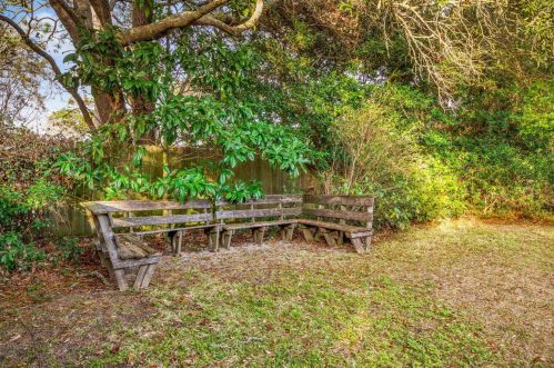 37 Walnut Ave, Shalimar FL  32579-1121 exterior