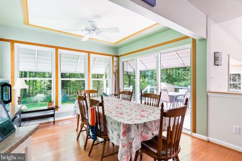 8100 Davmar Ln, Fredericksburg VA  22407-2151 exterior