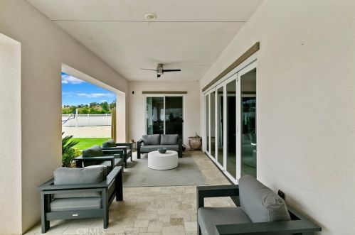 16105 Mariposa Ave, Riverside CA  92504 exterior