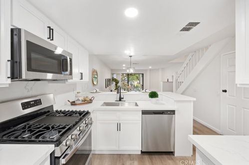 316 Maui Dr, Placentia CA  92870-6031 exterior