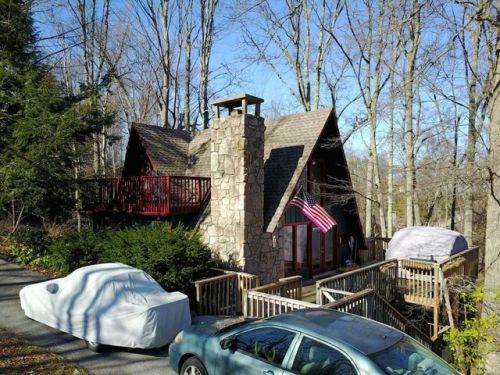 1503 Baden Ct, Gatlinburg, TN 37738-3727