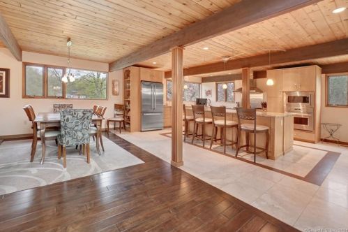 181 Maltby Ln, Wallingford CT  06492-5531 exterior