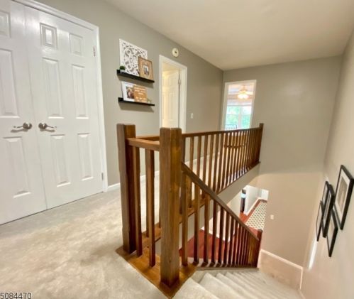 208 Salem Ct, Flemington NJ  08822-2034 exterior