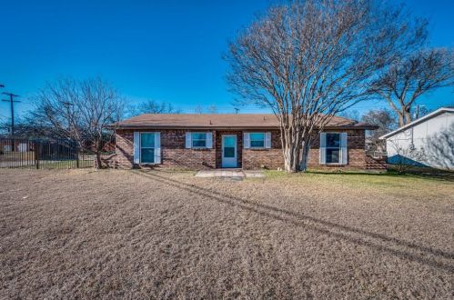 736 Lynnewood Ave, Burleson, TX 76028-6418
