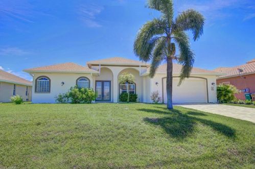 4001 25th Ct, Cape Coral, FL 33914-5466