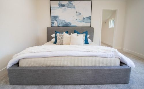 1527 Linda Sue Ln, Encinitas CA  92024-2424 exterior