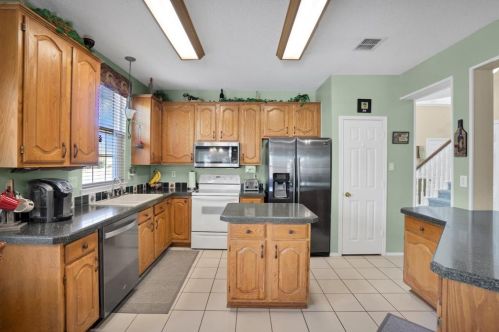 6111 Arlington Dr, Frisco TX 75035-2835 exterior