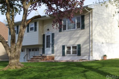 433 Rivercrest Dr, Piscataway, NJ 08854-4741