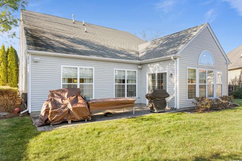 6 Louden Loop, Mount Sinai NY  11766-3410 exterior