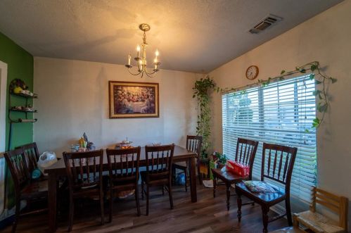 7111 Denton Dr, Dallas TX  75235-4406 exterior