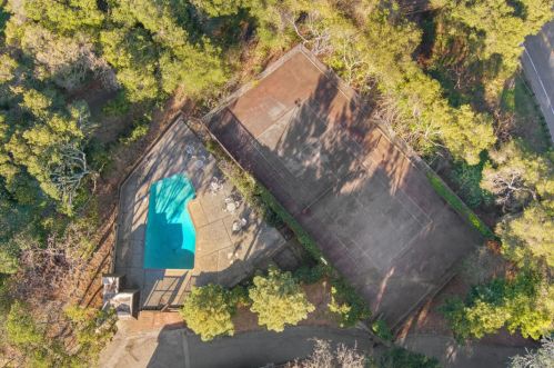 14981 Quito Rd, Saratoga CA  95070-6263 exterior