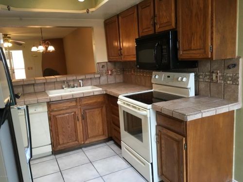 906 Capron Pl, Tucson, AZ 85710-1601